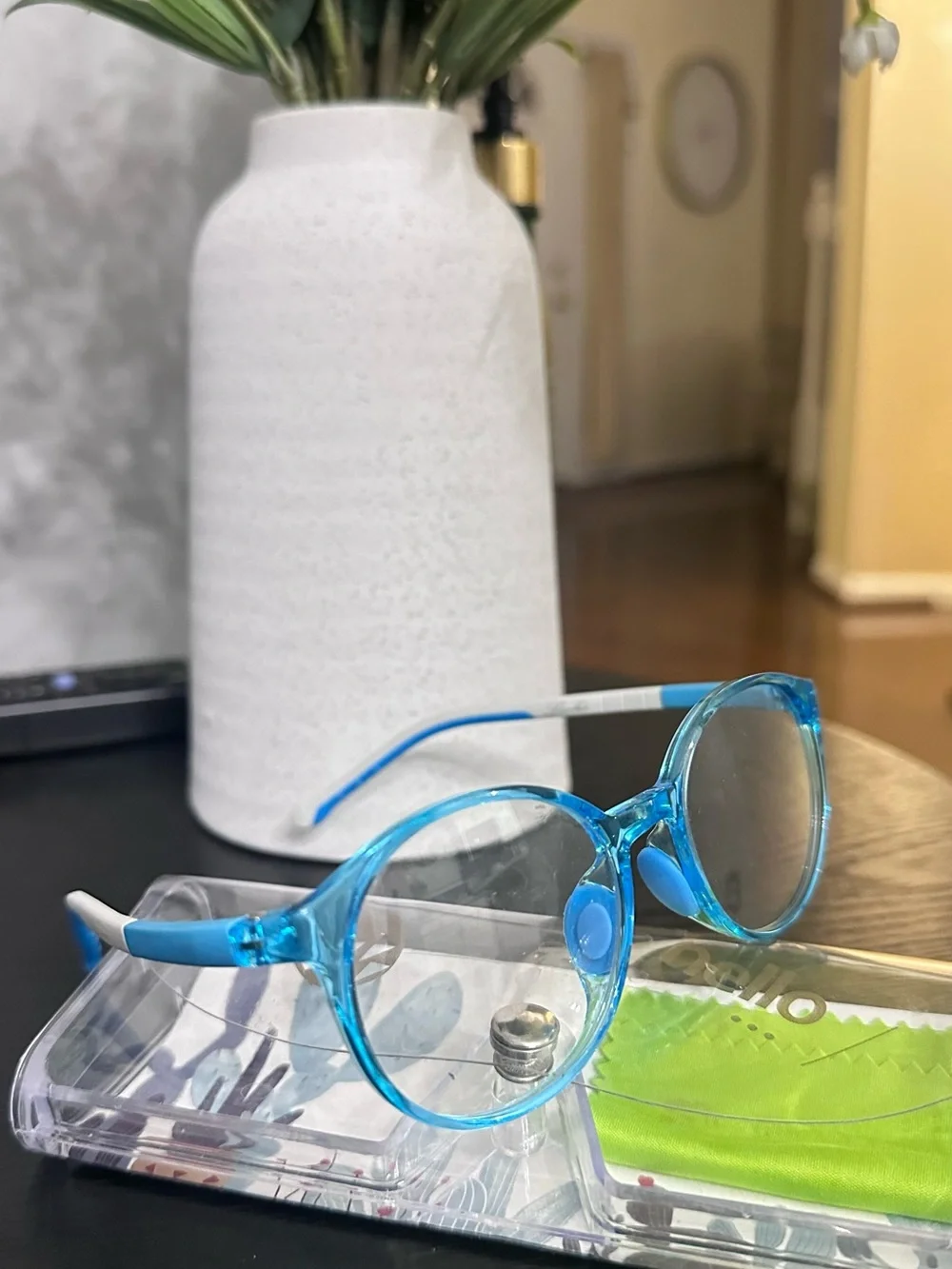 Kids Transparent Blue Round Sunglasses - Unbranded